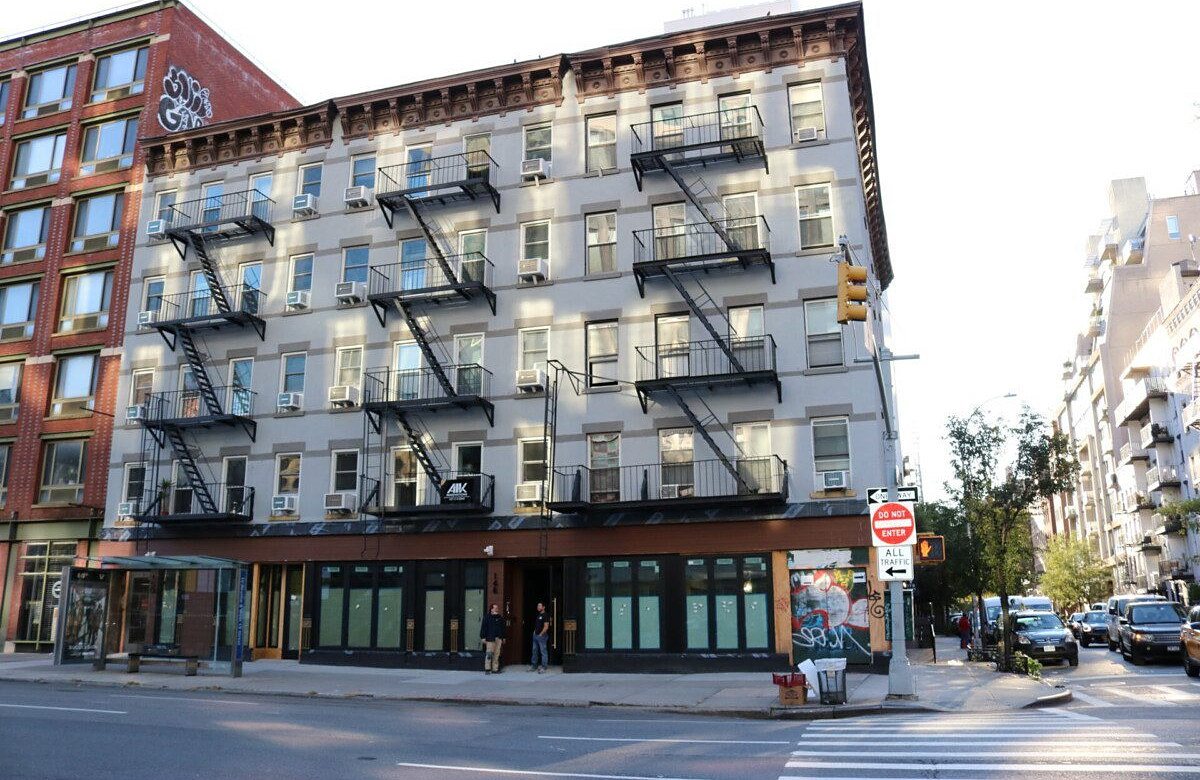 10th Avenue Multifamily Rental, residential interior in Manhattan built by AIK Renovations, New York general contractor (photo 1 of 3)