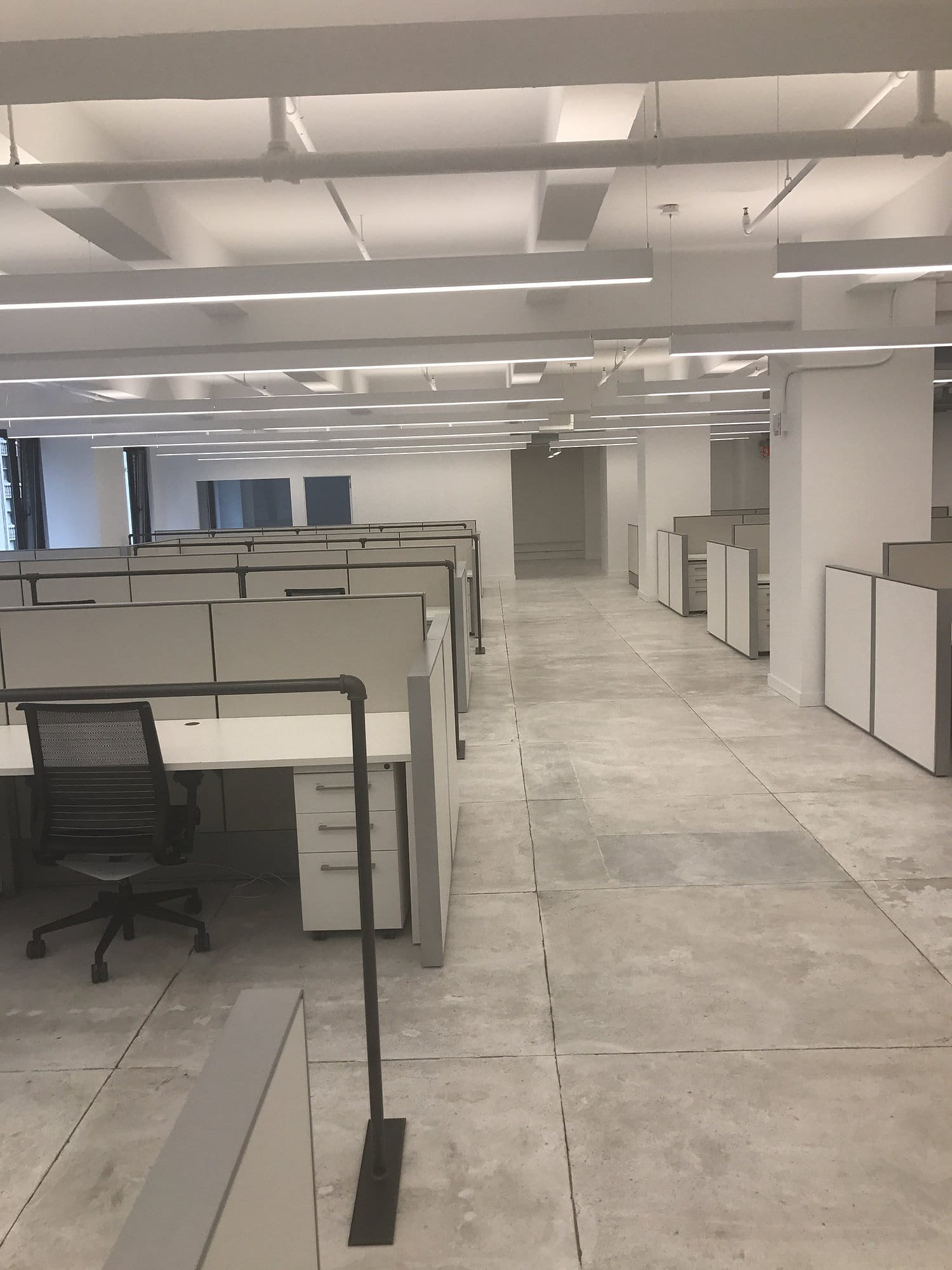 512 7th Avenue Office, office interior in Manhattan built by AIK Renovations, New York general contractor (photo 5 of 5)