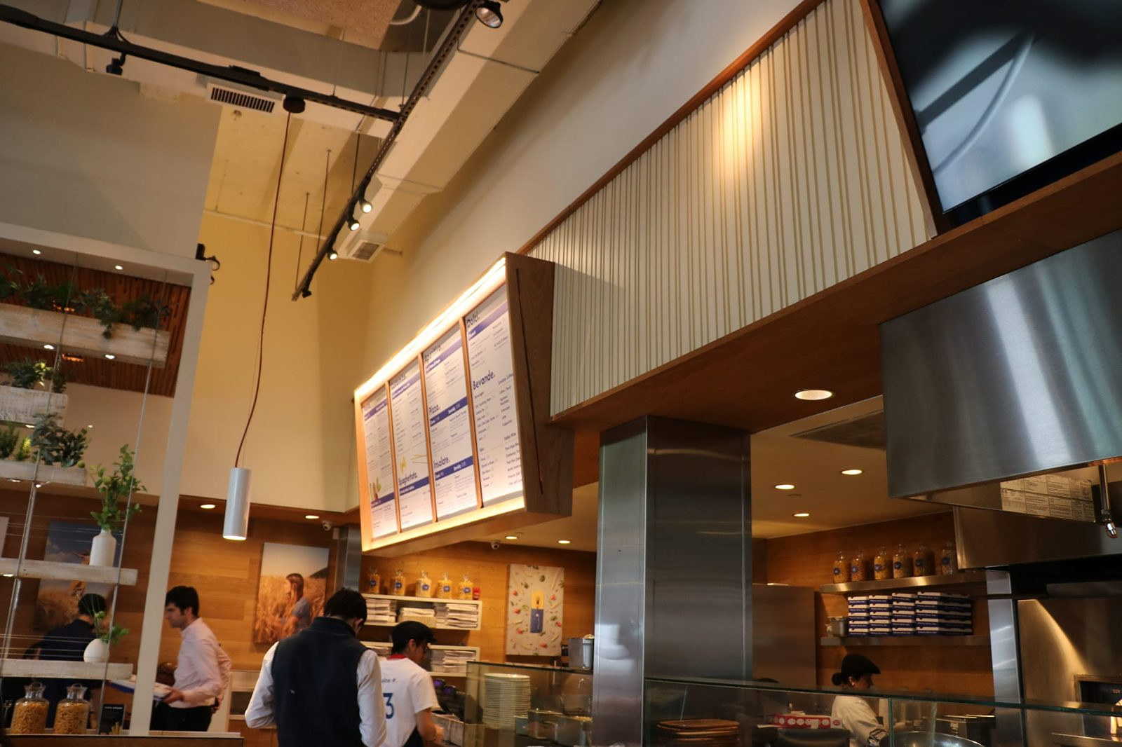 Barilla Restaurant, restaurant interior in New York City built by AIK Renovations, New York general contractor (photo 2 of 3)