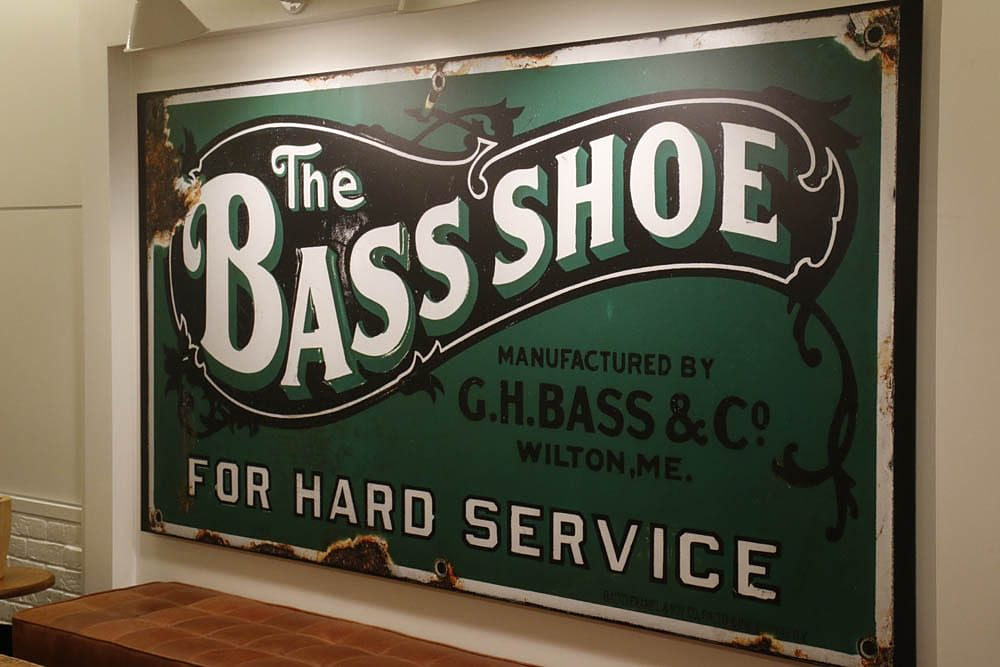 Bass, fashion showroom interior in Manhattan built by AIK Renovations, New York general contractor (photo 3 of 6)