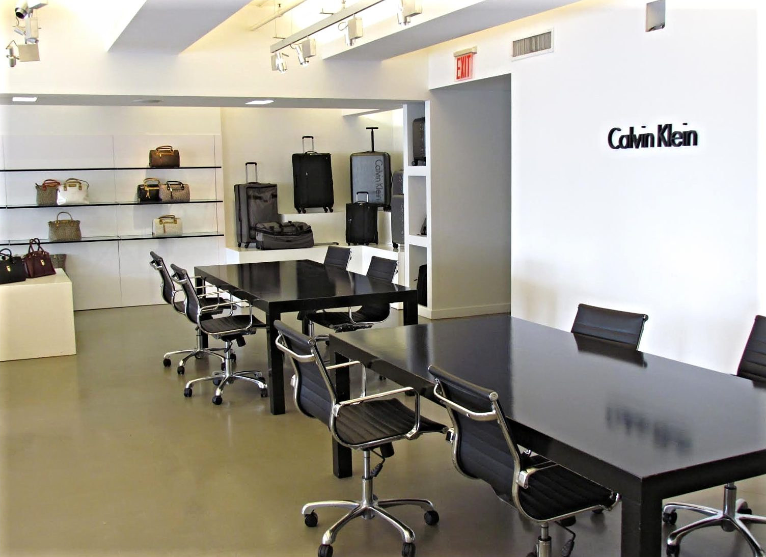 Calvin Klein, fashion showroom interior in Manhattan built by AIK Renovations, New York general contractor (photo 2 of 4)