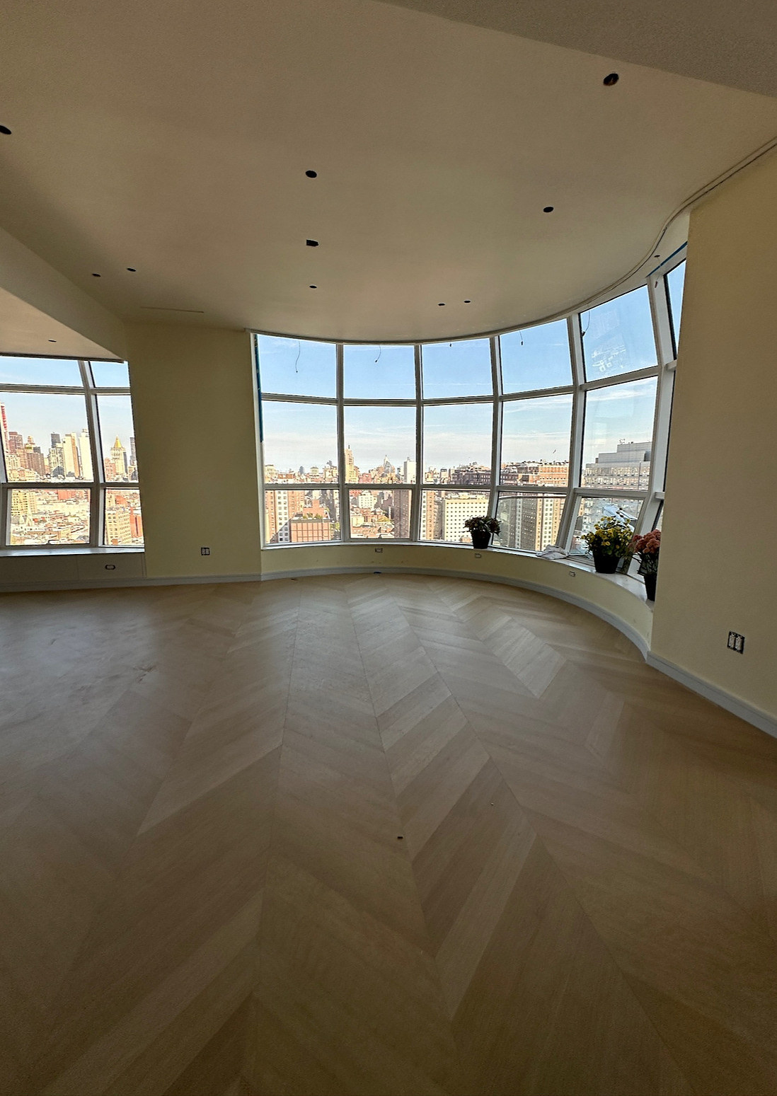 Chelsea Penthouse, residential interior in Manhattan built by AIK Renovations, New York general contractor (photo 2 of 6)