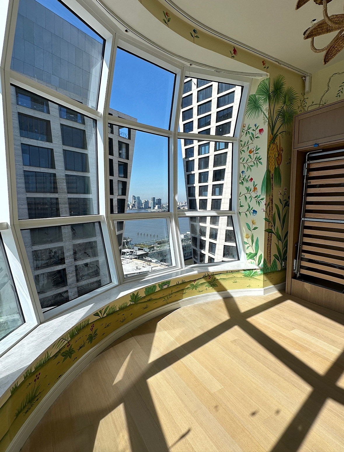 Chelsea Penthouse, residential interior in Manhattan built by AIK Renovations, New York general contractor (photo 3 of 6)