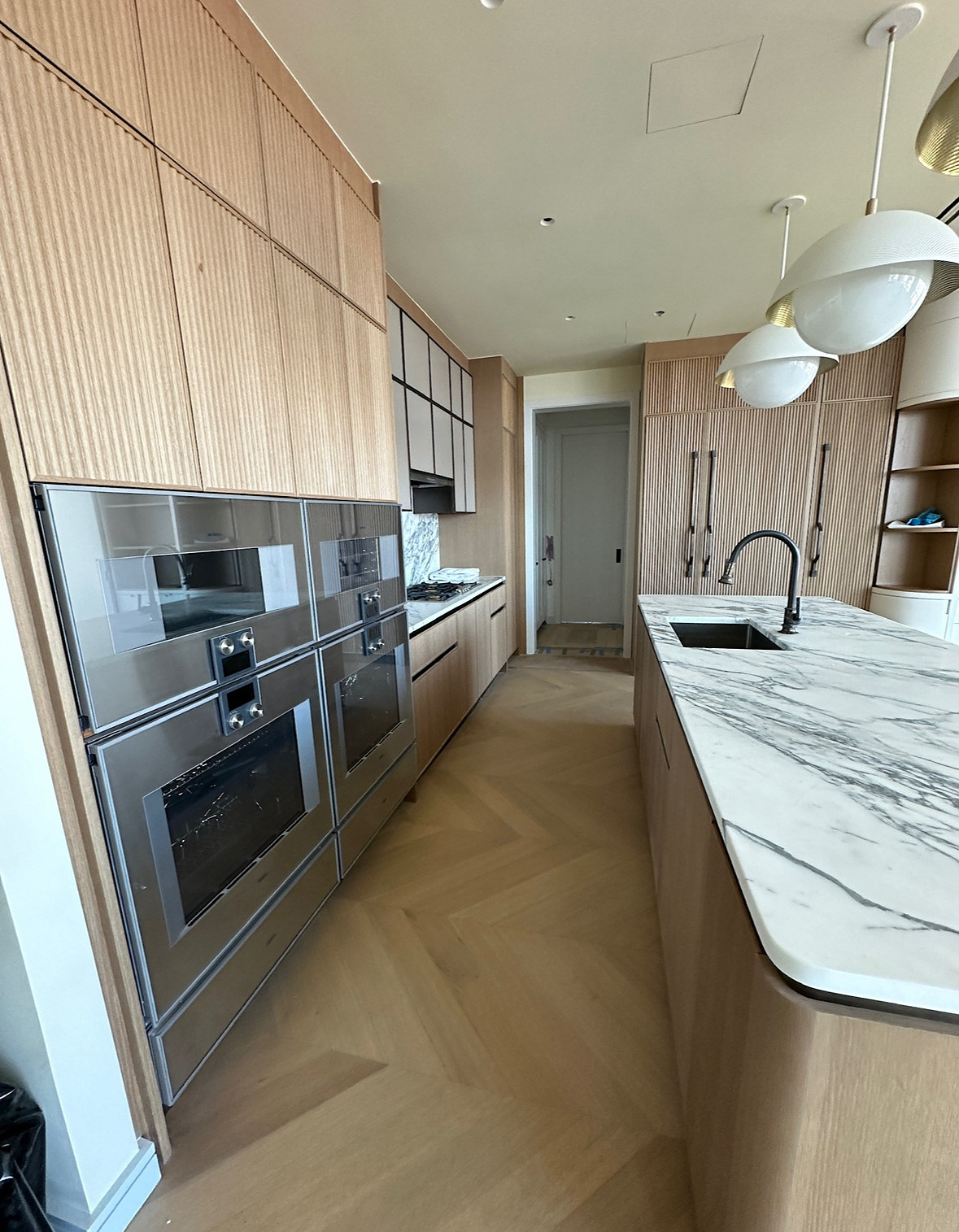 Chelsea Penthouse, residential interior in Manhattan built by AIK Renovations, New York general contractor (photo 5 of 6)
