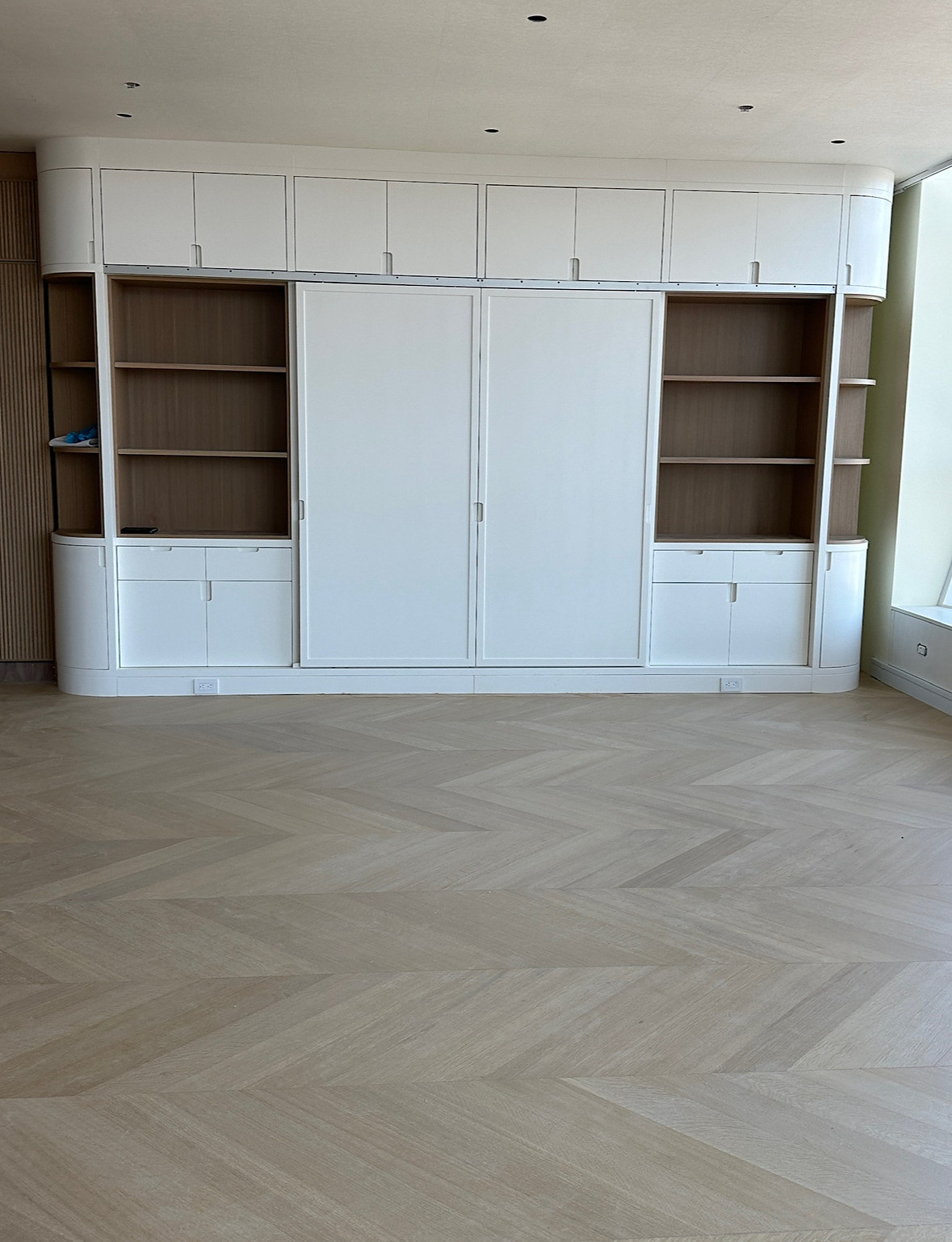 Chelsea Penthouse, residential interior in Manhattan built by AIK Renovations, New York general contractor (photo 6 of 6)