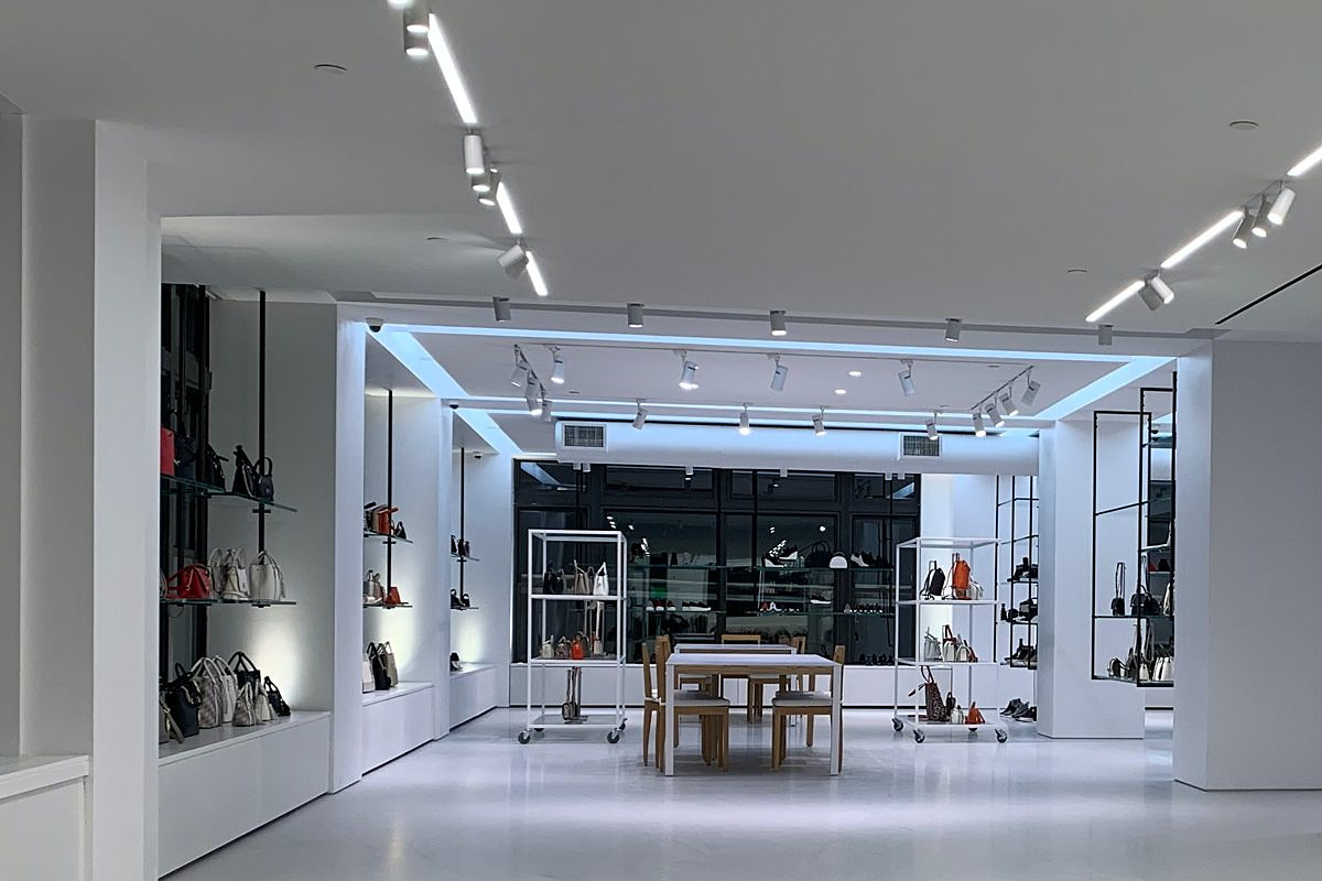 DKNY, fashion showroom interior in Manhattan built by AIK Renovations, New York general contractor (photo 5 of 6)