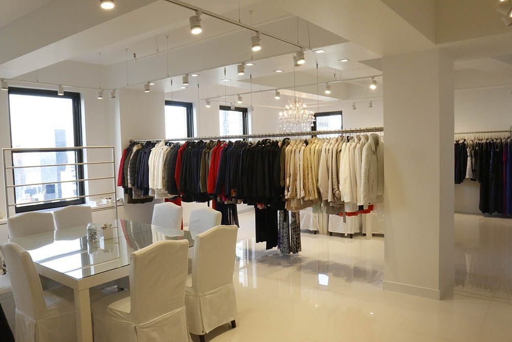 Elliott Lauren, fashion showroom interior in Manhattan built by AIK Renovations, New York general contractor (photo 4 of 6)