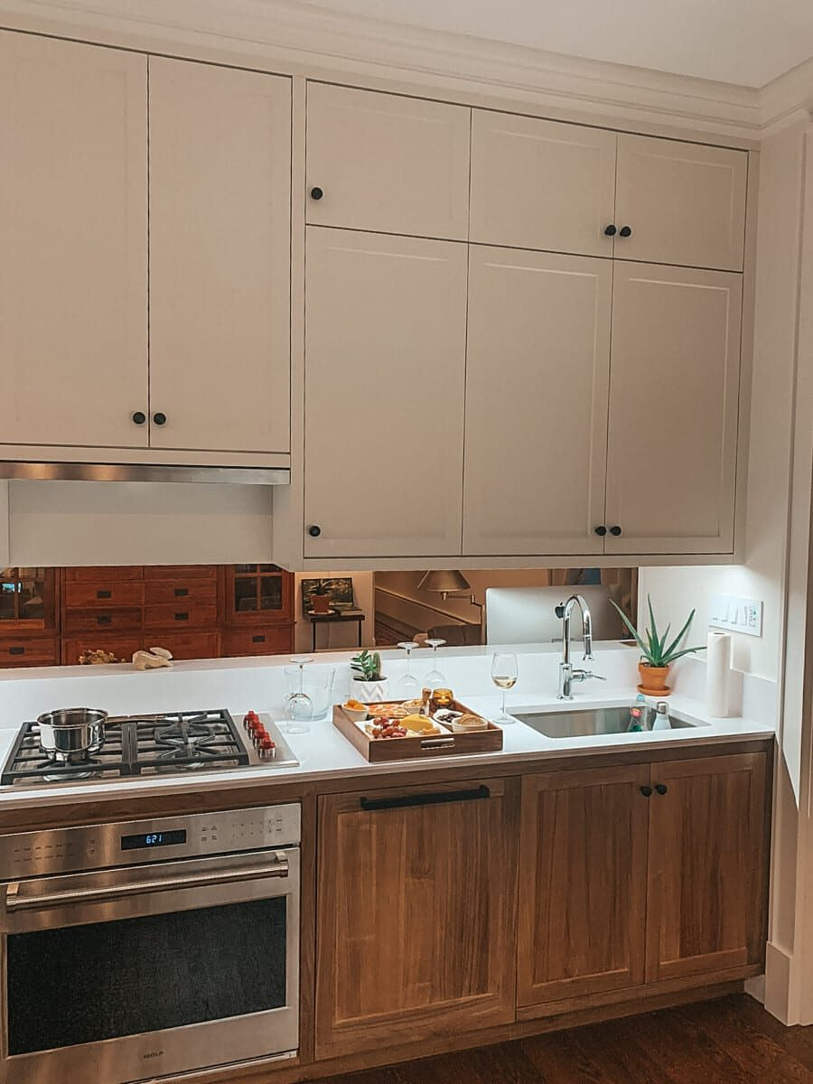 Gramercy Park Residence, residential interior in Manhattan built by AIK Renovations, New York general contractor (photo 3 of 4)
