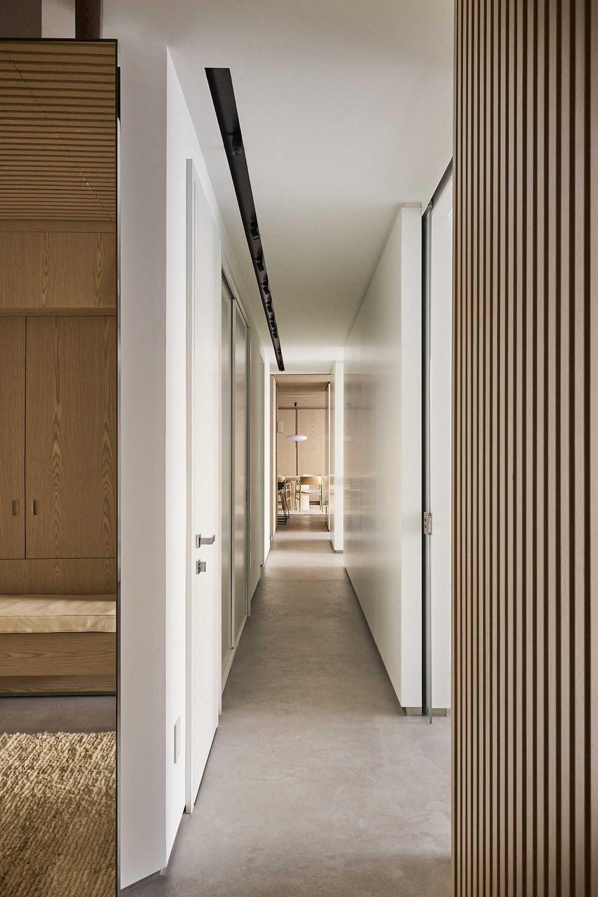 Kips Bay Towers Residence, residential interior in Manhattan built by AIK Renovations, New York general contractor (photo 8 of 8)