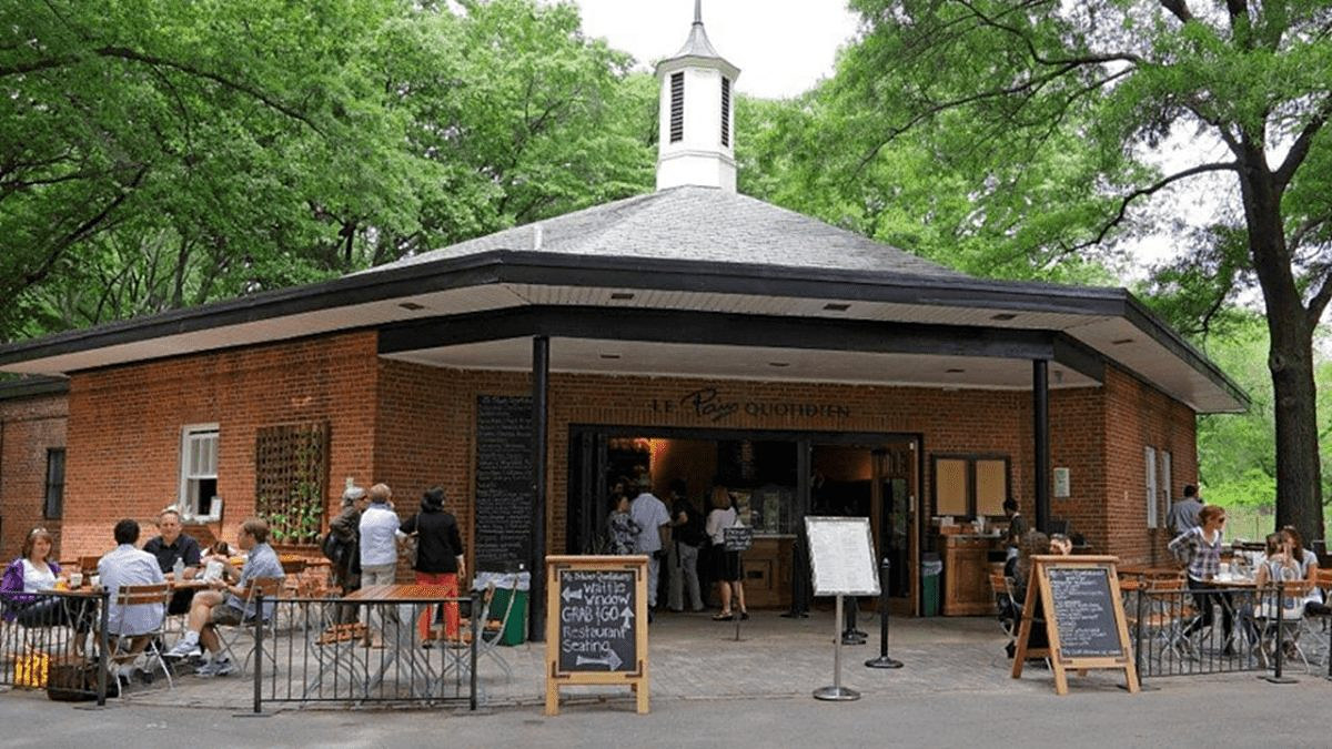 Le Pain Quotidien, Central Park, restaurant interior in Manhattan built by AIK Renovations, New York general contractor (photo 1 of 2)
