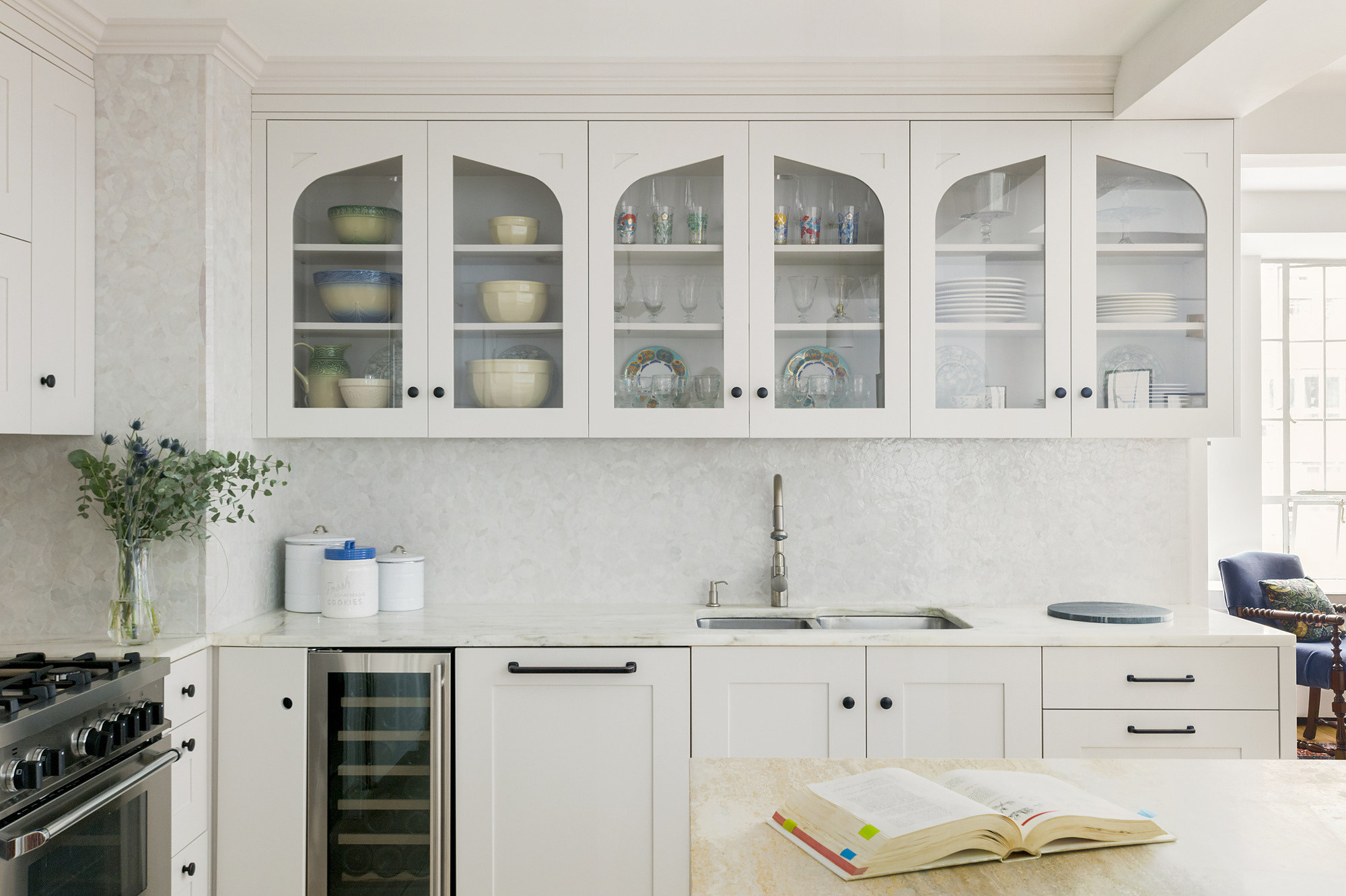 Midtown Residence, residential interior in Manhattan built by AIK Renovations, New York general contractor (photo 8 of 8)