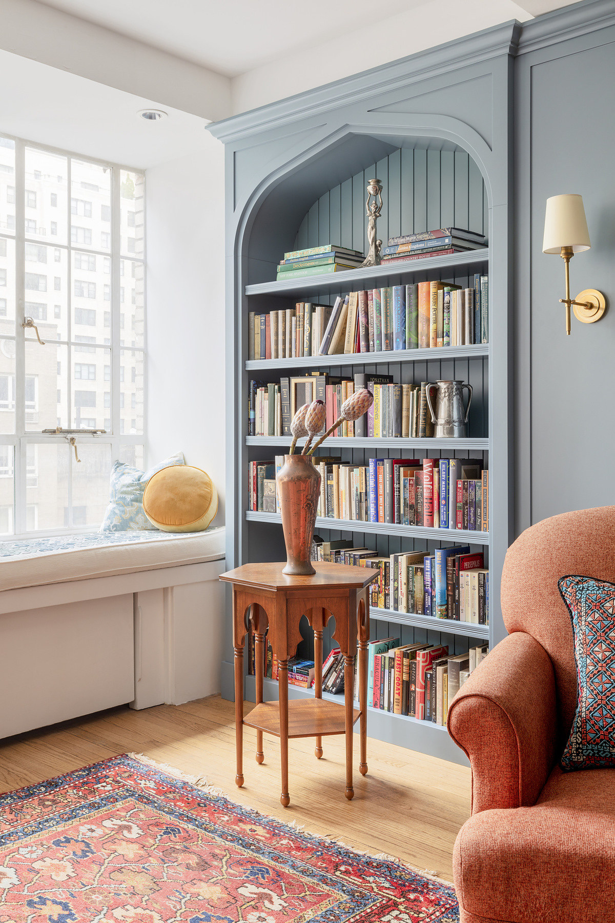 Midtown Residence, residential interior in Manhattan built by AIK Renovations, New York general contractor (photo 5 of 8)