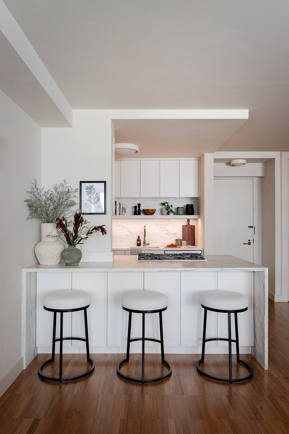 Murray Hill Residence, residential interior in Manhattan built by AIK Renovations, New York general contractor (photo 2 of 9)