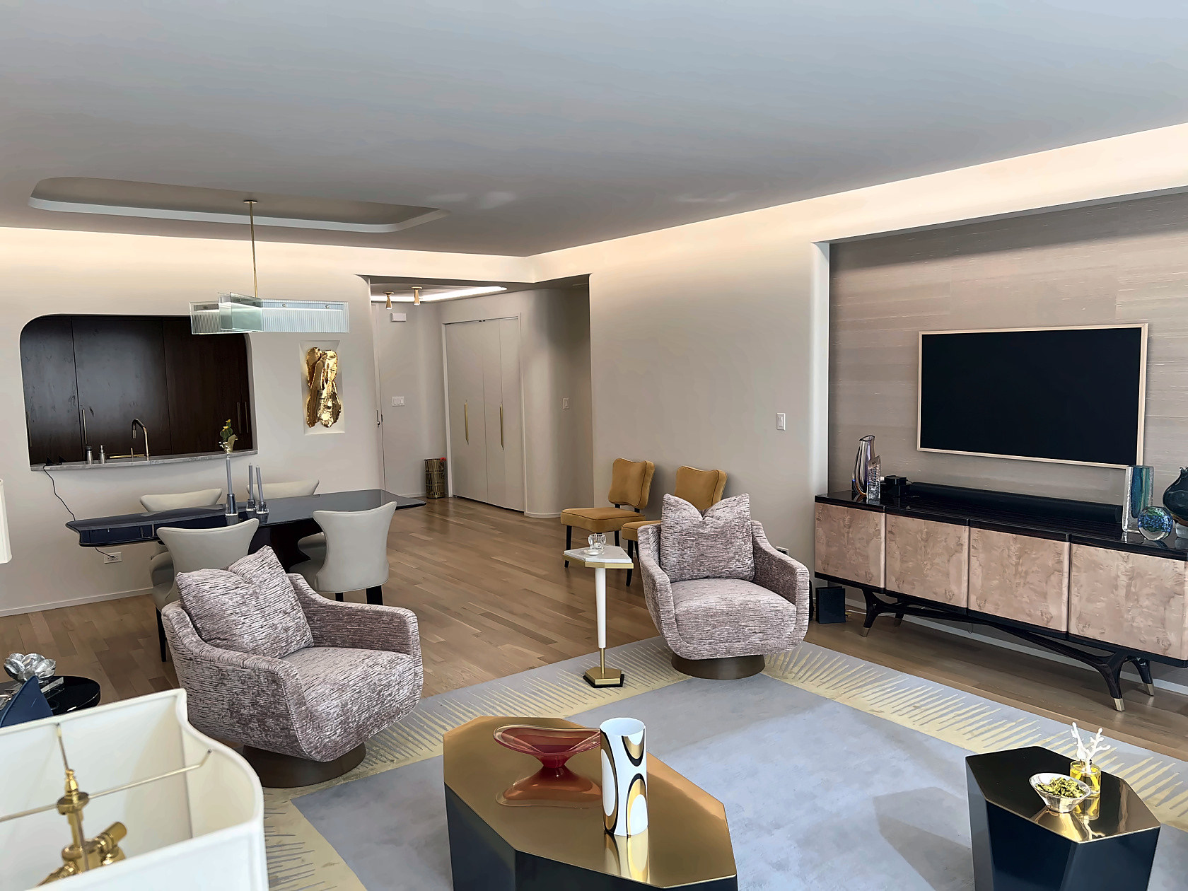 Olympic Tower Residence, residential interior in Manhattan built by AIK Renovations, New York general contractor (photo 3 of 6)