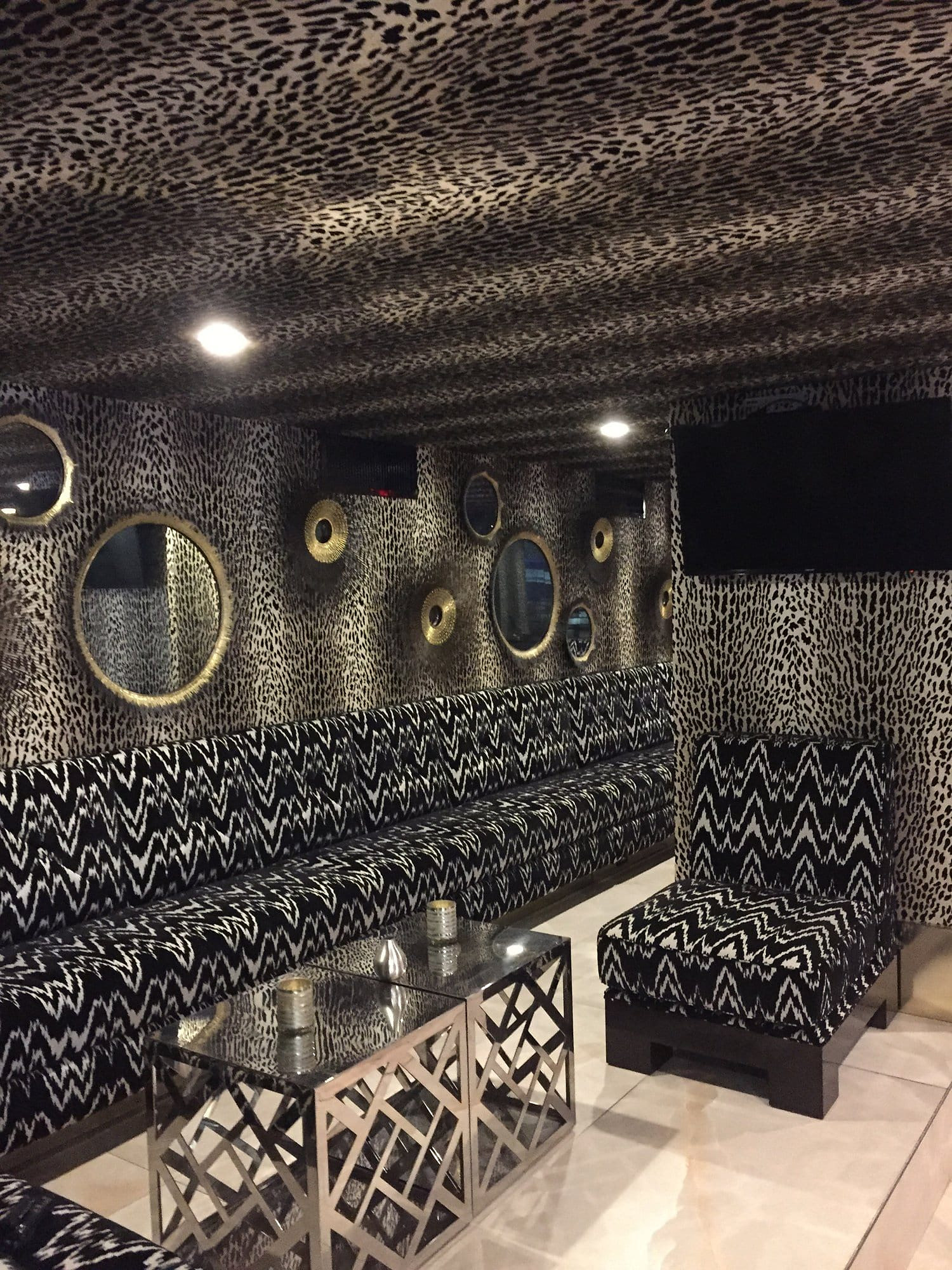 Roommate Hotel, hotel interior, New York built by AIK Renovations, New York general contractor (photo 4 of 5)