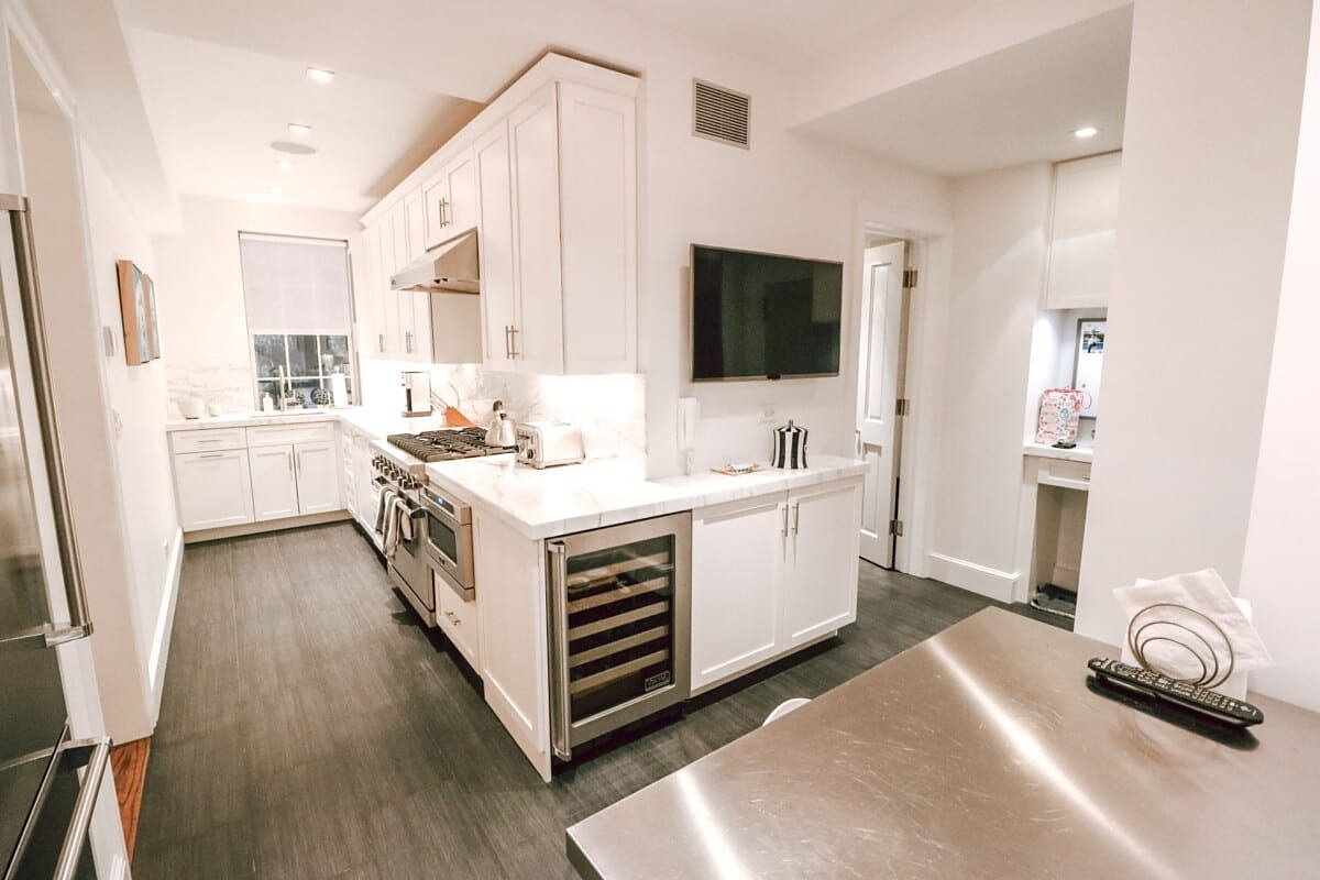 Upper East Side Apartment, residential interior in Manhattan built by AIK Renovations, New York general contractor (photo 2 of 6)
