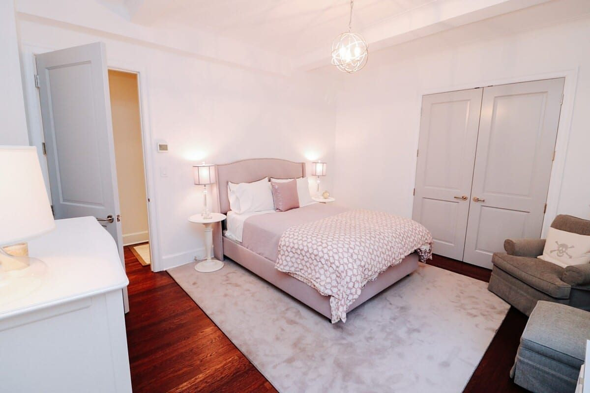 Upper East Side Apartment, residential interior in Manhattan built by AIK Renovations, New York general contractor (photo 5 of 6)